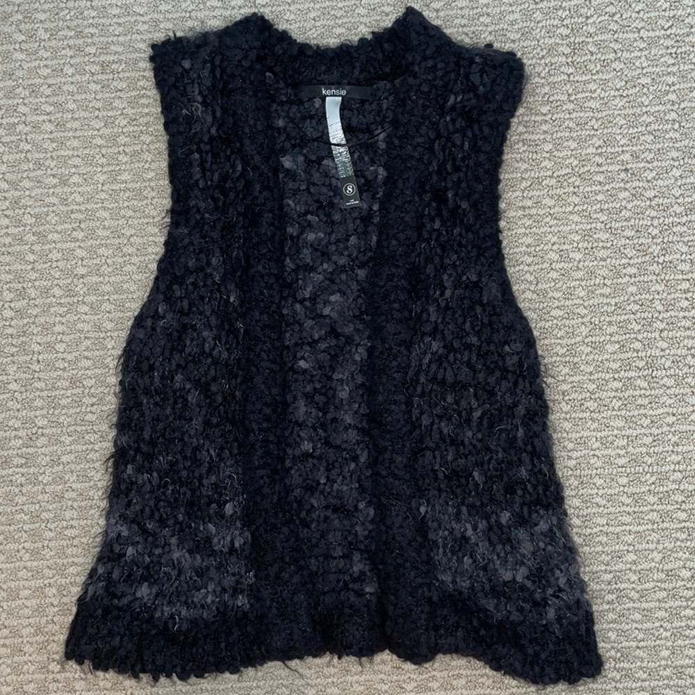 Kensie Black Vest. Size small
